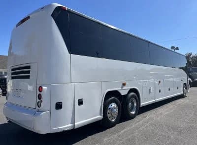 2011 MCI J4500 Coach Bus - Image 6