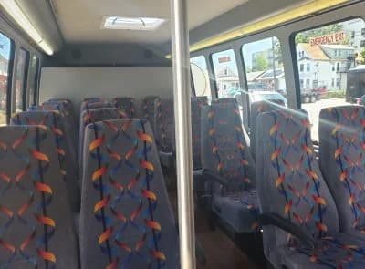 2015 Ford E450 Shuttle Bus - Image 5