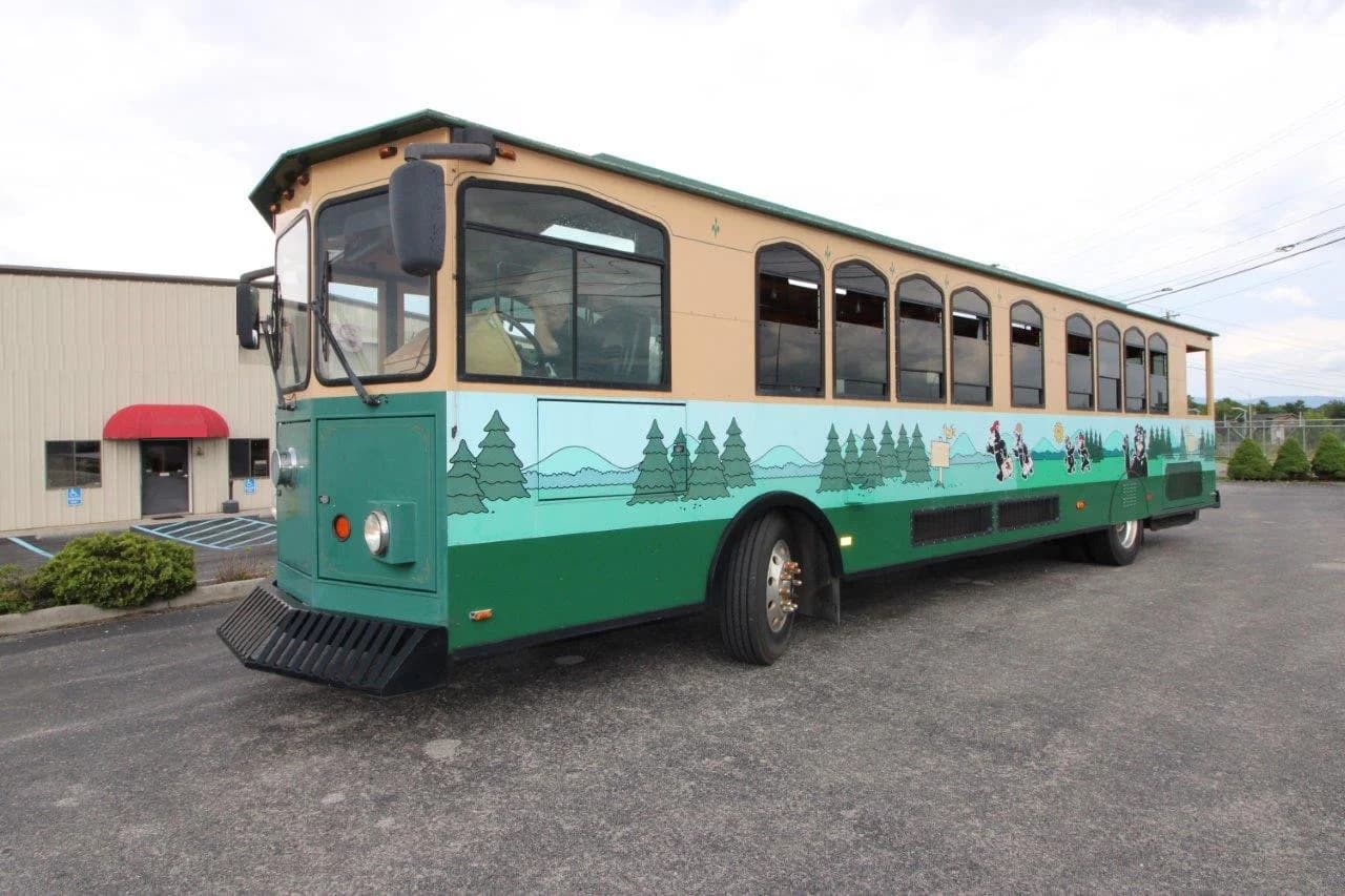 2010 Hometown Trolley Mainstreet - Image 4