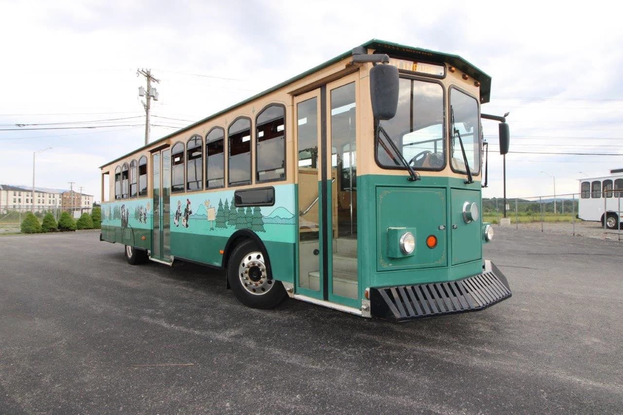 2010 Hometown Trolley Mainstreet - Image 3
