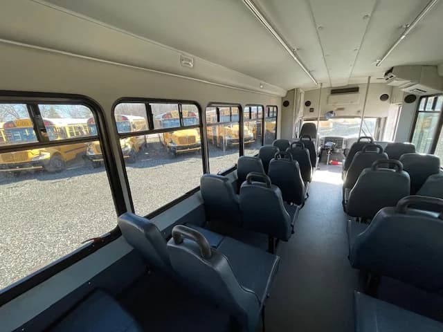 PC505 Commercial Bus #20213 - Image 4
