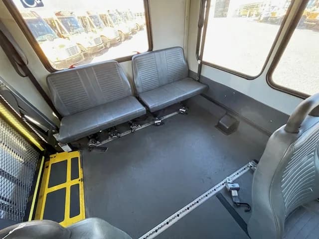 PC505 Commercial Bus #20213 - Image 9