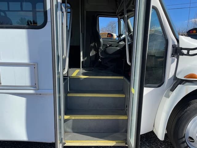 PC505 Commercial Bus #20213 - Image 18