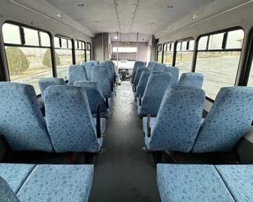 2015 Ford F550 Shuttle Bus - Image 16