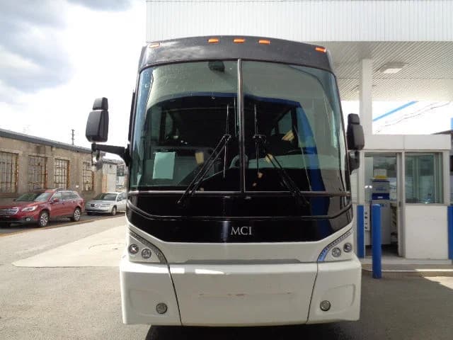 2017 MCI J4500 Coach Bus - Image 5