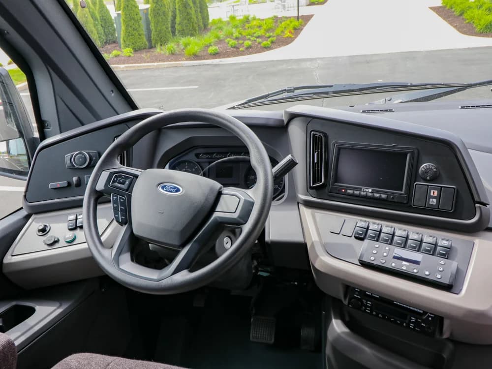 2023 Marcopolo Grand Executive Shuttle Bus - Image 6