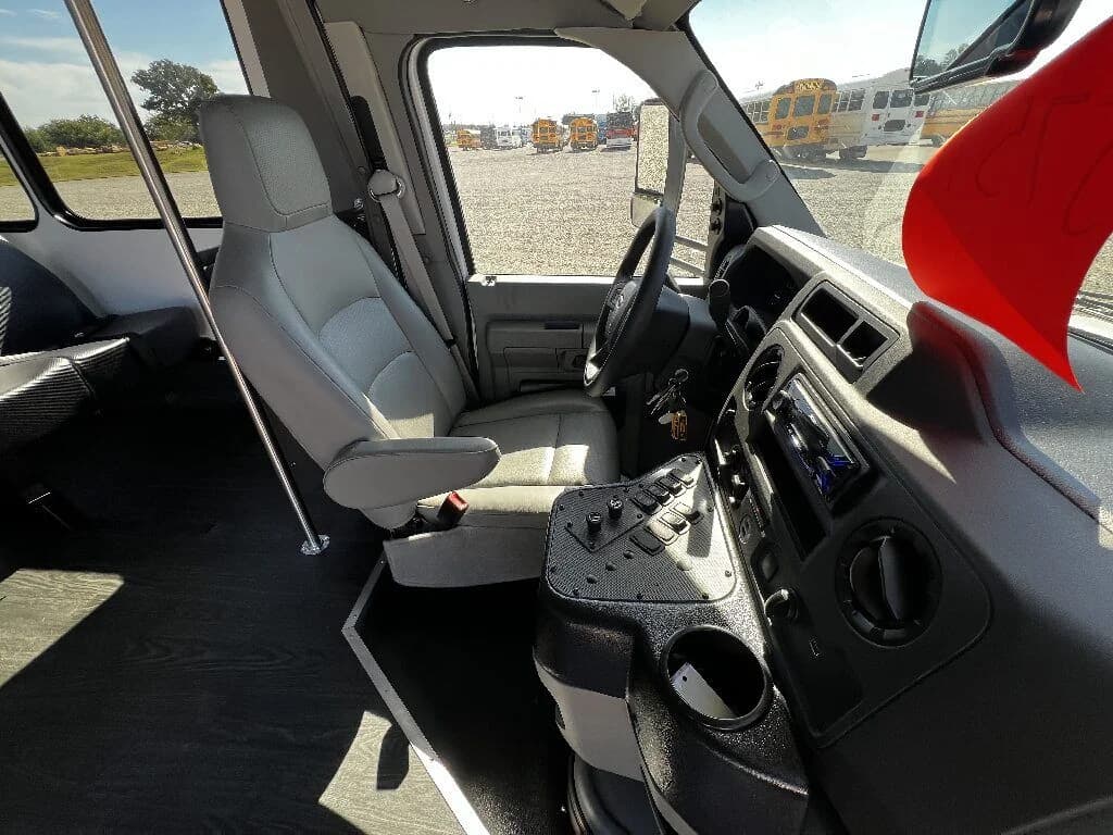 2024 Ford Endera E450 Shuttle Bus - Image 5