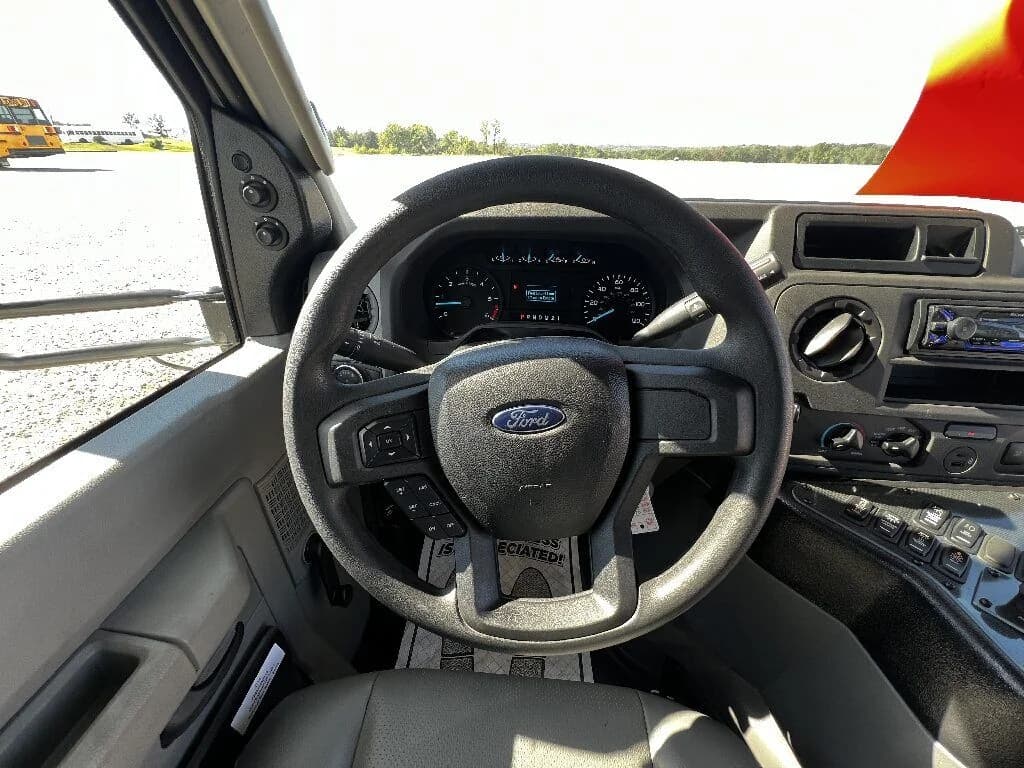 2024 Ford Endera E450 Shuttle Bus - Image 3