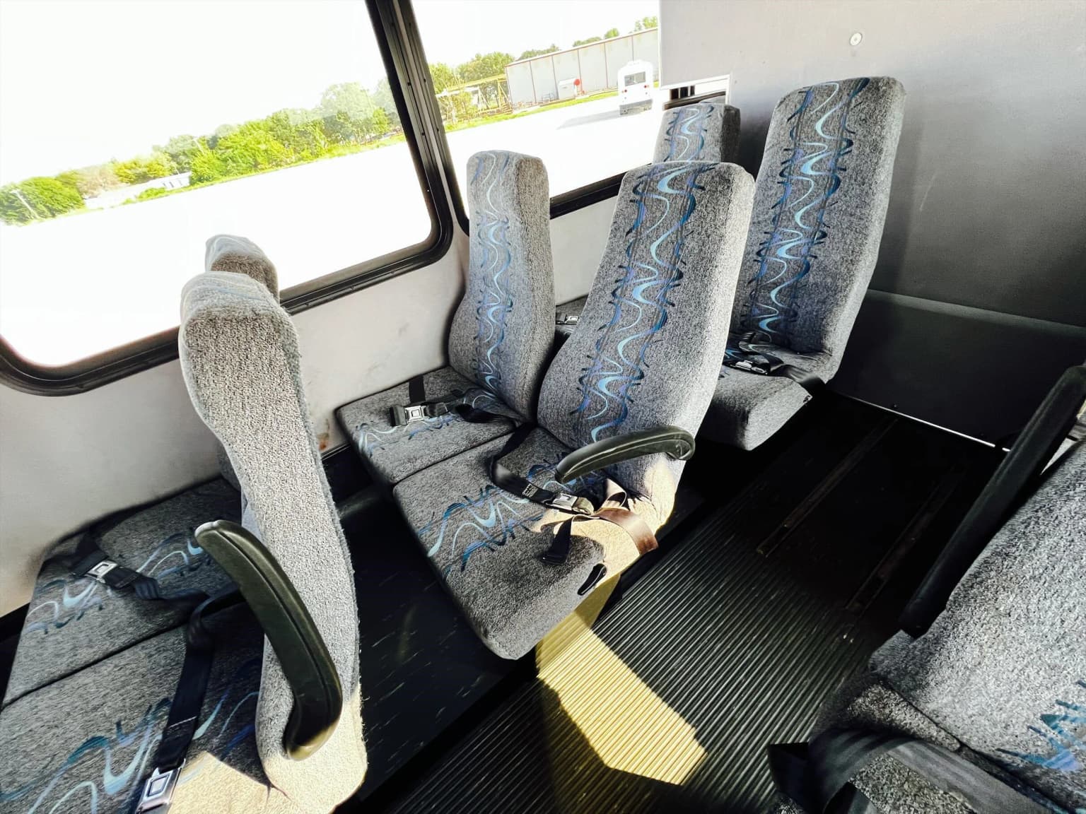 2012 Ford F650 Glaval Shuttle Bus - Image 5