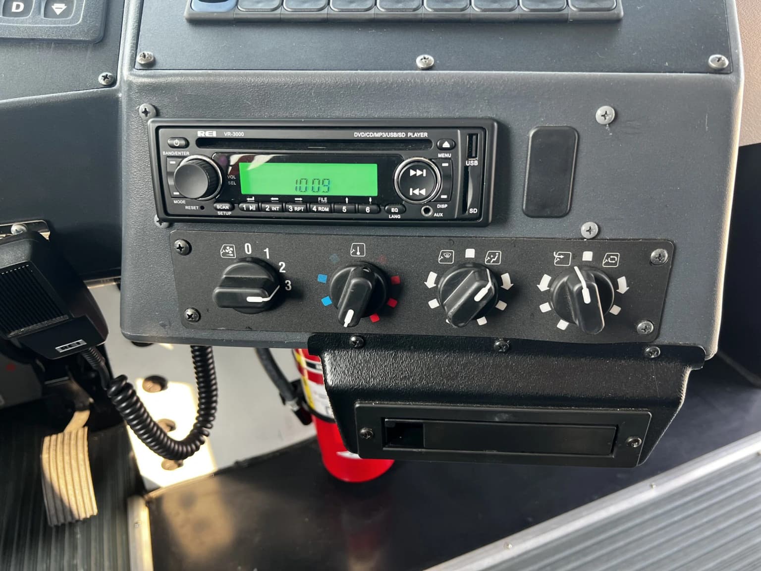 2023 Blue Bird All American Rear Engine Activity Bus - Image 5