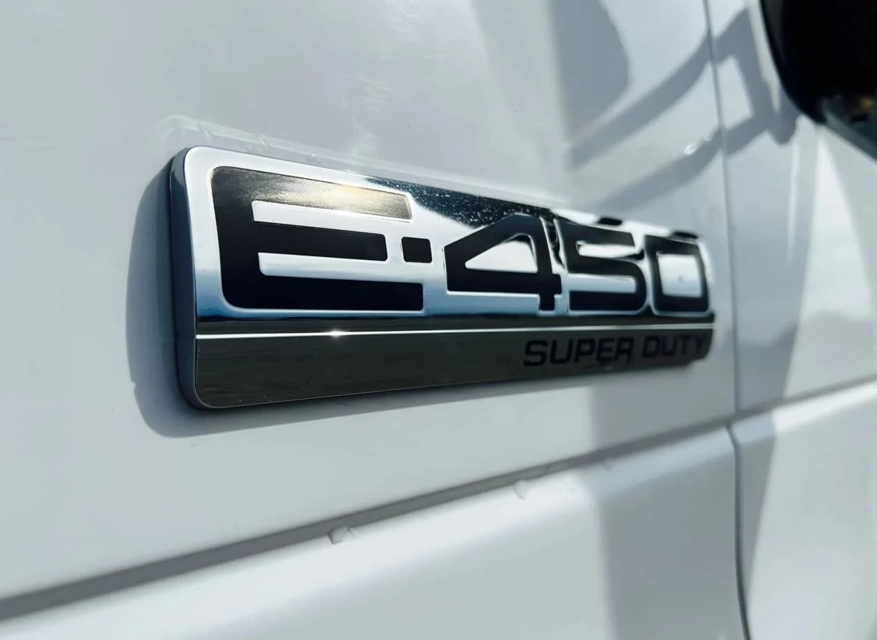 E450 World Trans #20346 - Image 2