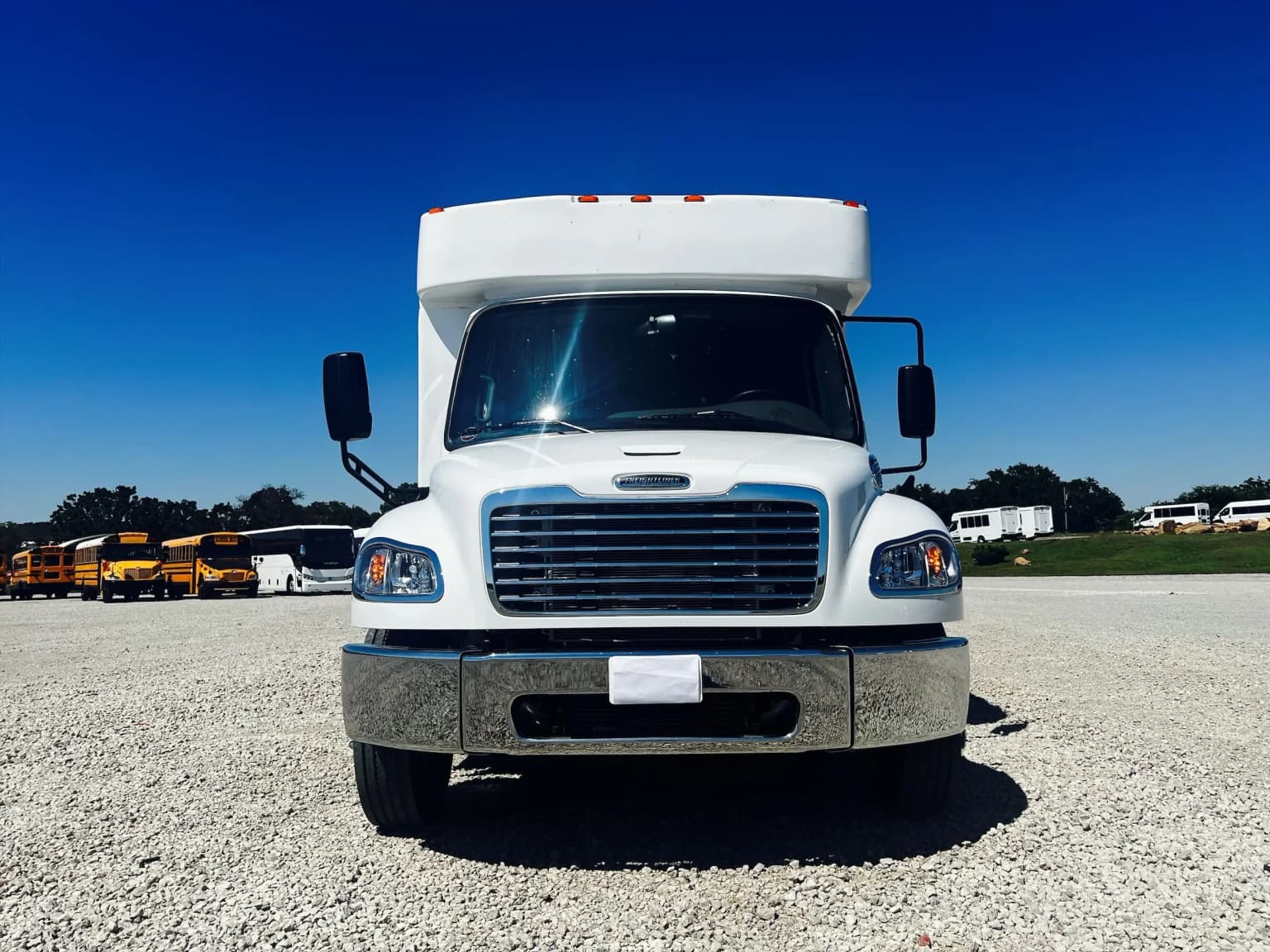 2025 Freightliner Star Rider 45 - Image 3