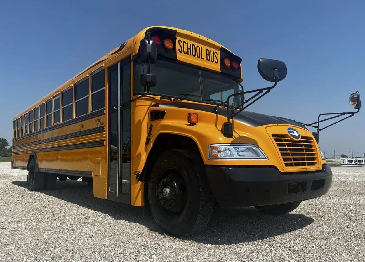 2017 Blue Bird Vision School Bus - Image 1