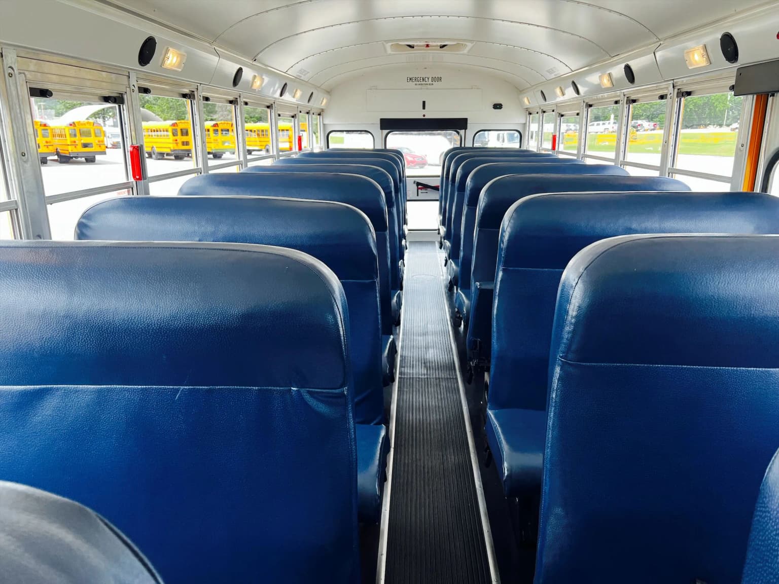 2019 Blue Bird Vision School Bus - Image 6