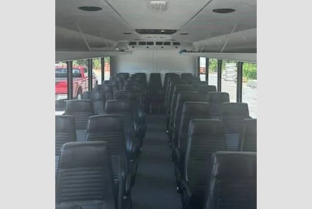 2018 Freightliner Glaval Shuttle Bus - Image 2