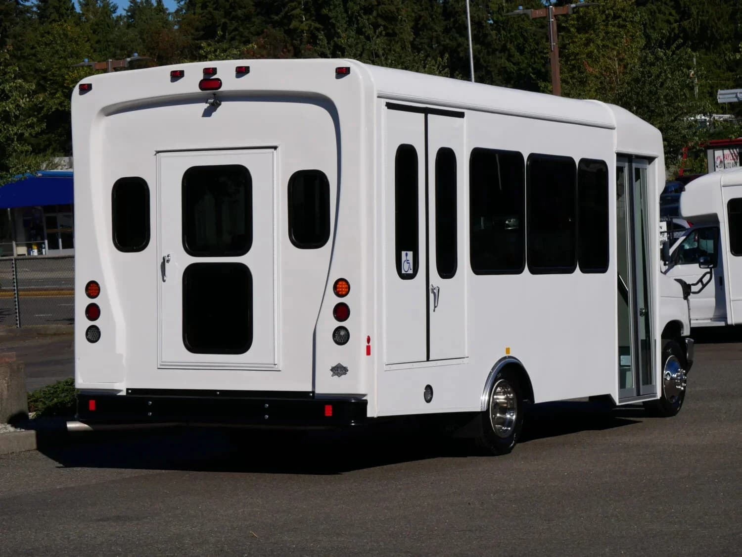 2025 Ford E450 Shuttle Bus ADA - Image 3