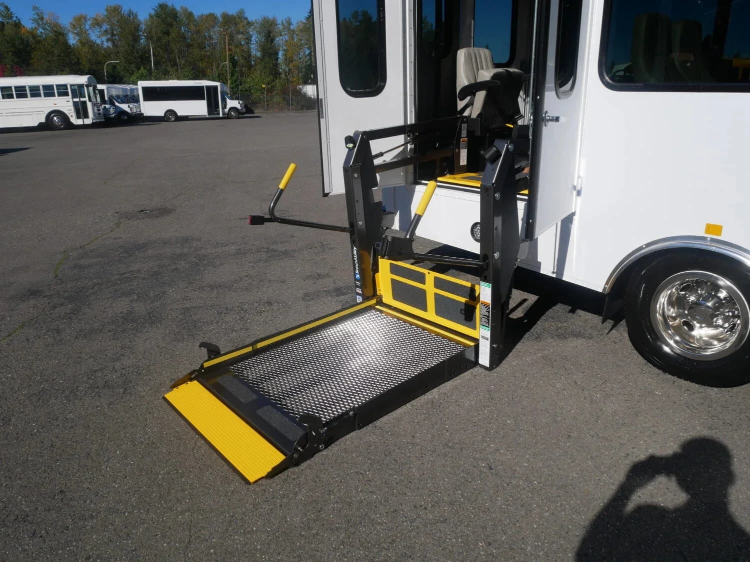 2025 Ford E450 Shuttle Bus ADA - Image 7