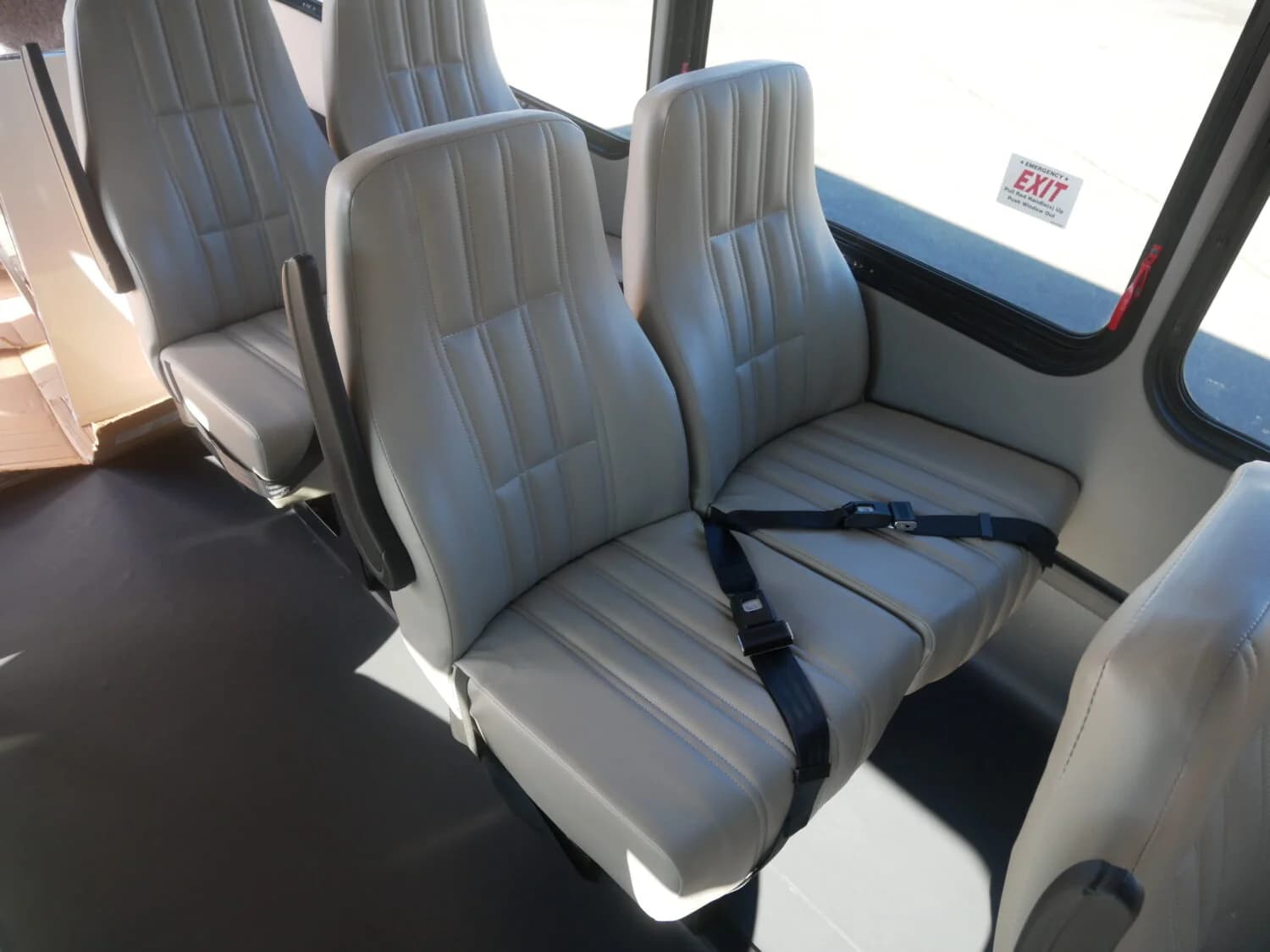 2025 Ford E450 Shuttle Bus ADA - Image 10