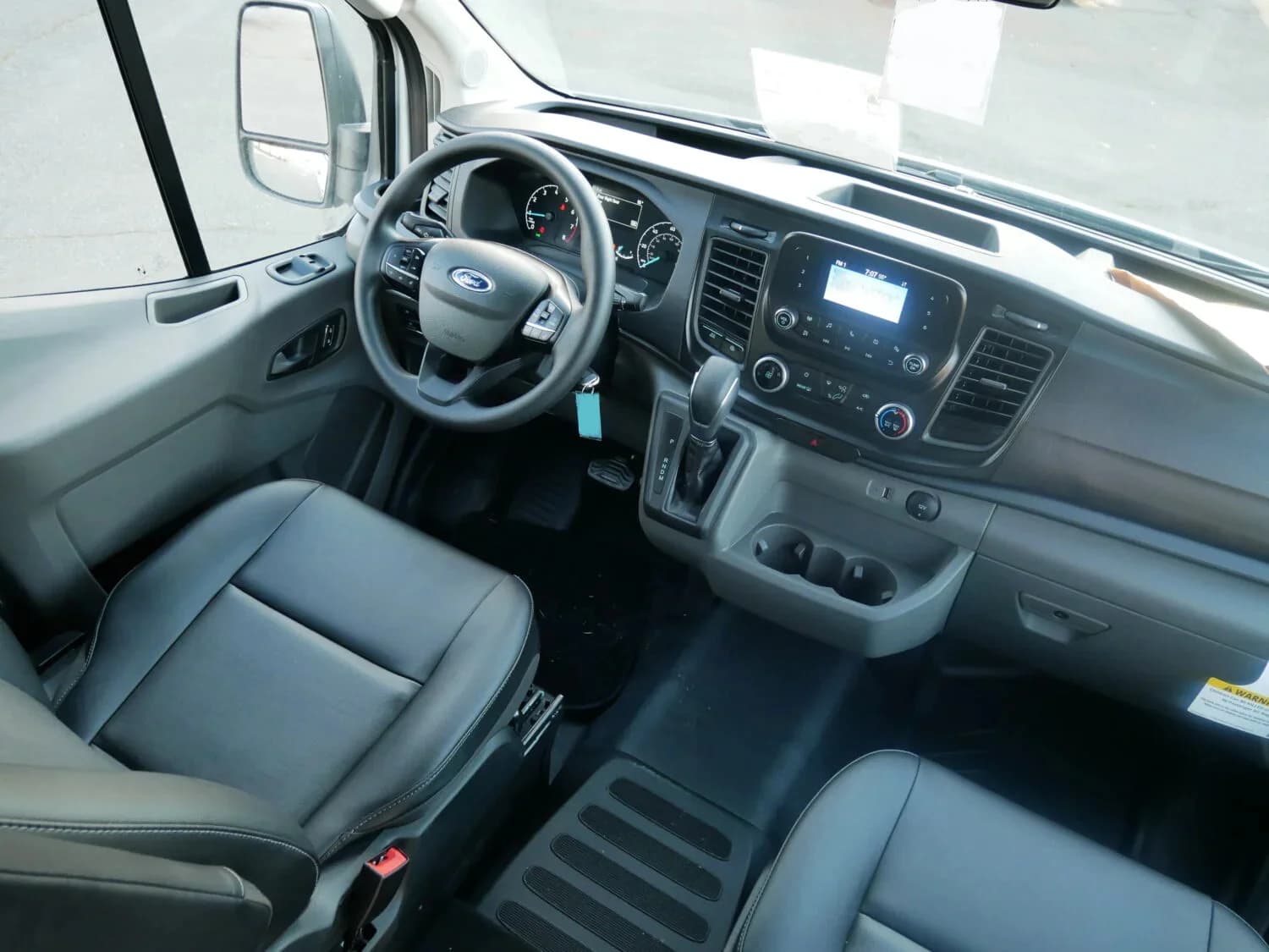 2025 Ford Transit Prime Time Van - Image 5