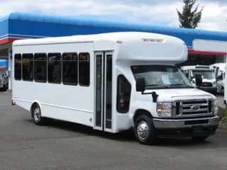 2025 Ford Starcraft MVP bus