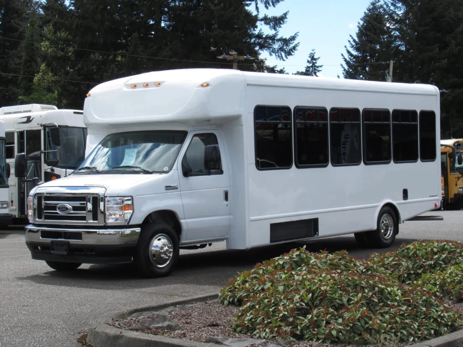 2025 Ford Starcraft MVP Shuttle Bus - Image 2