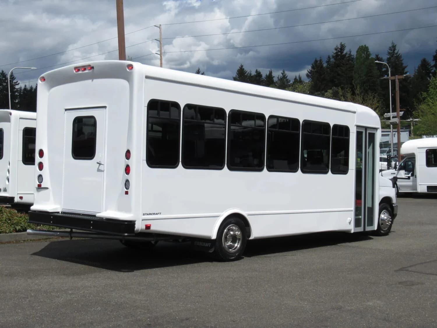 2025 Ford Starcraft MVP Shuttle Bus - Image 3