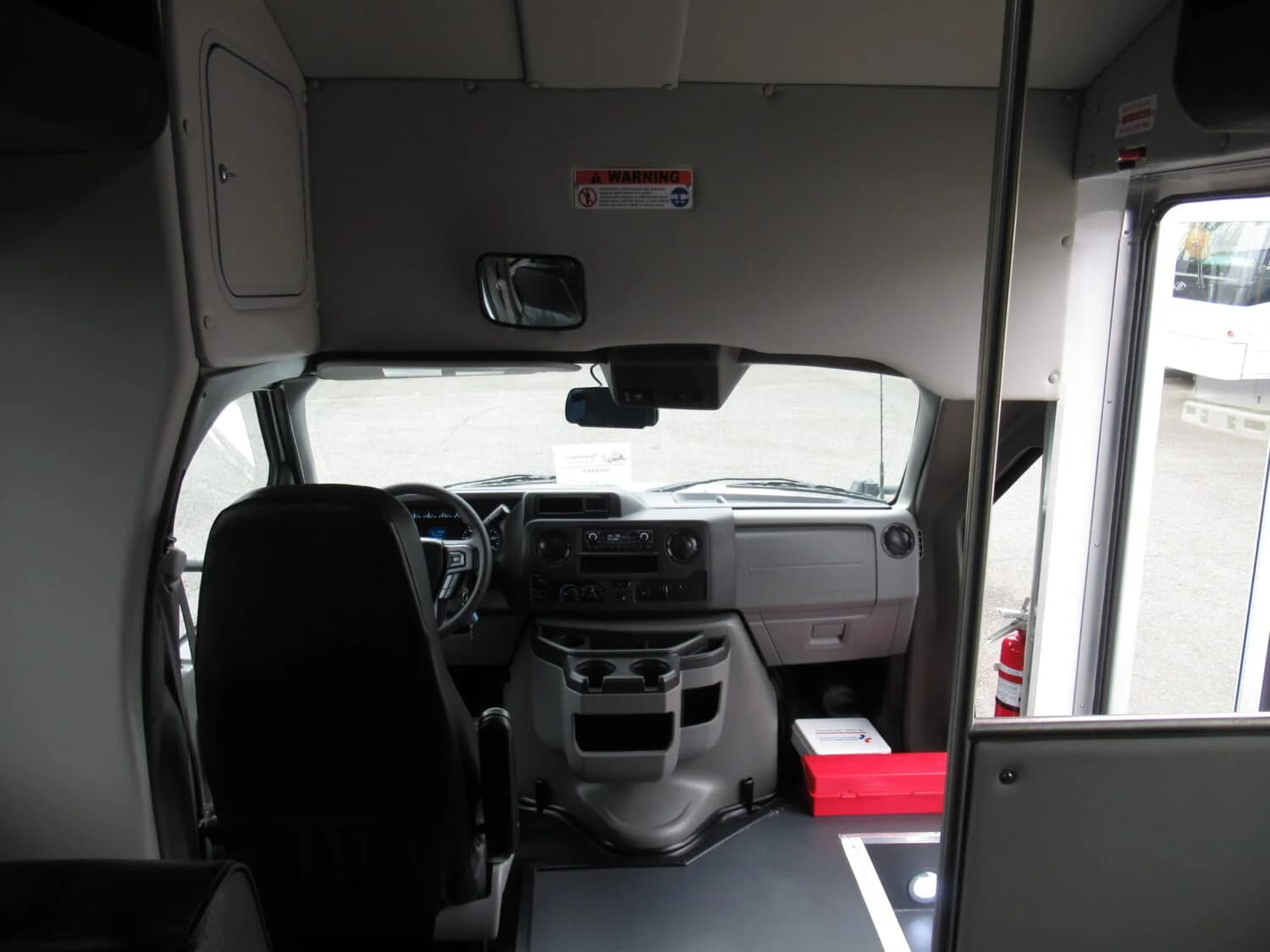 2025 Ford E450 Starcraft MVP Shuttle Bus - Image 10
