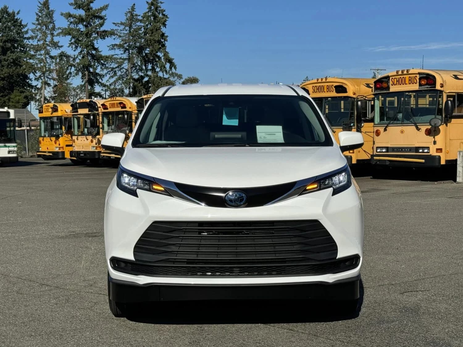 2024 Toyota Sienna Van ADA - Image 5