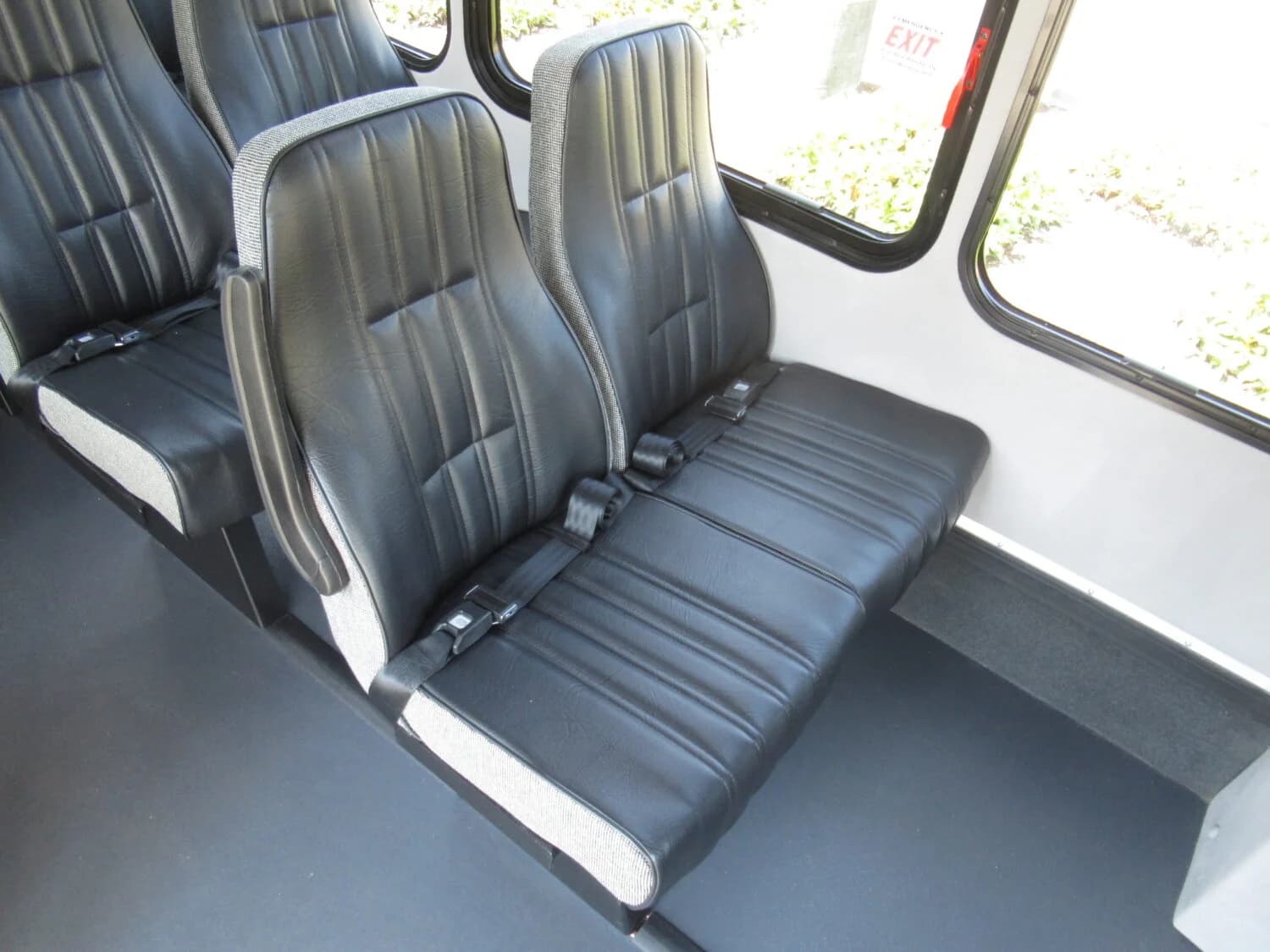 2024 Chevrolet G3500 Starcraft Starquest Shuttle Bus - Image 9