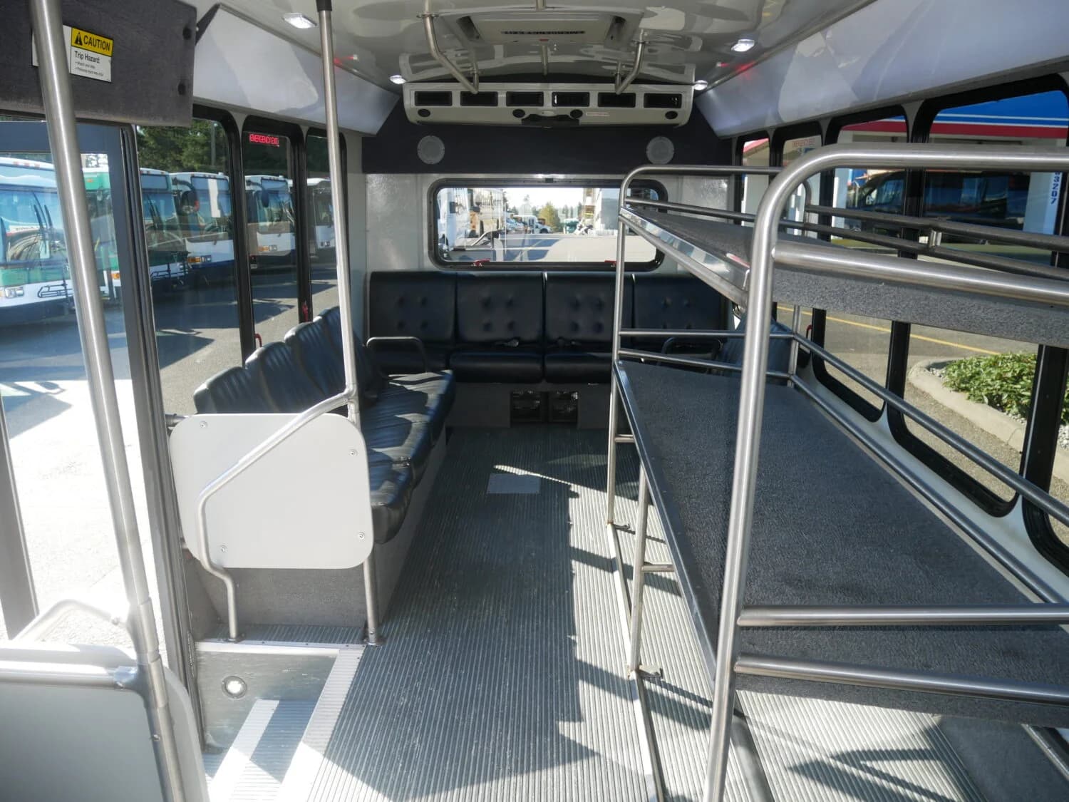 2015 Ford E450 Eldorado Shuttle Bus - Image 8
