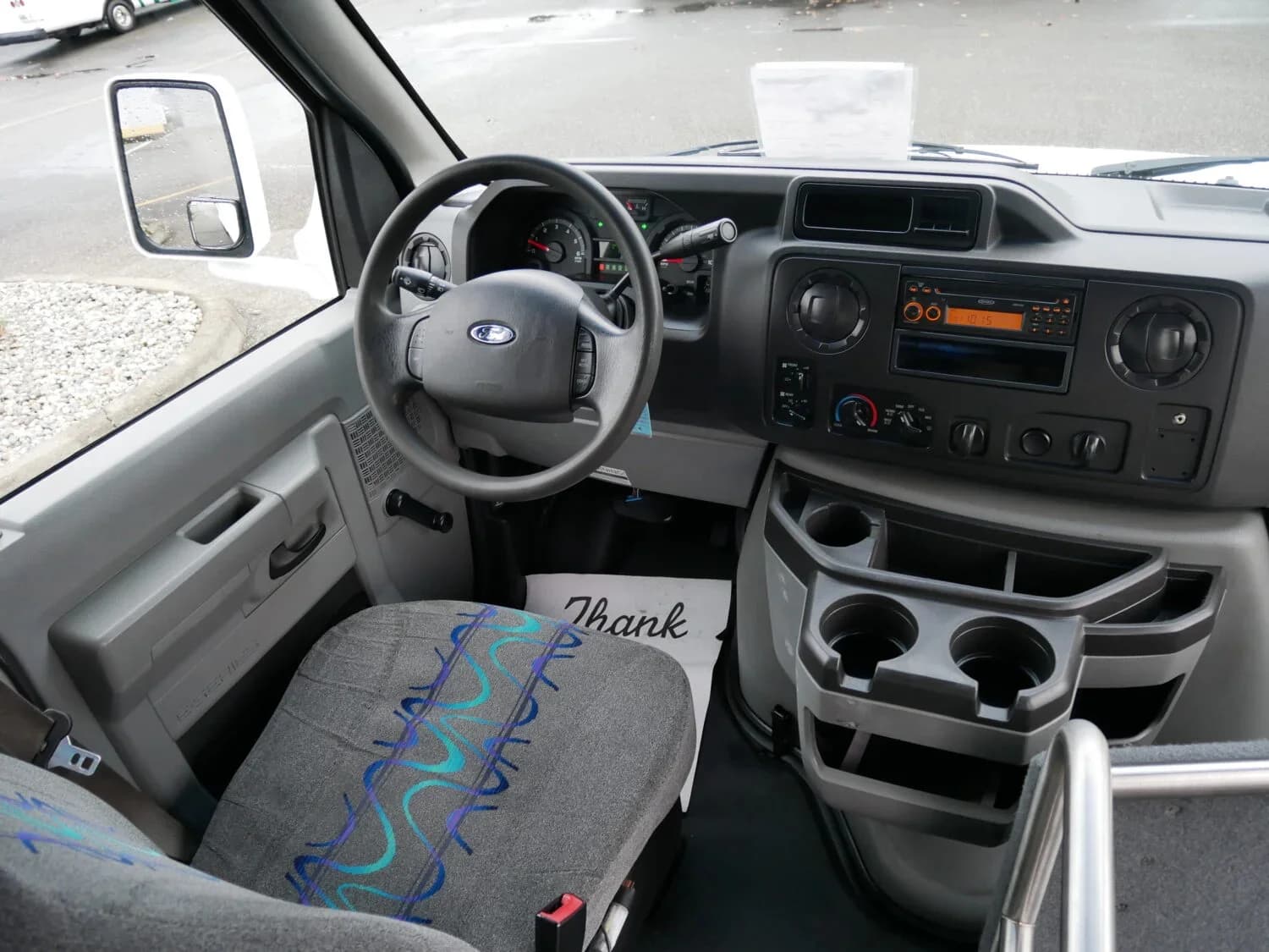2014 Ford E450 Starcraft Starquest Shuttle Bus - Image 4