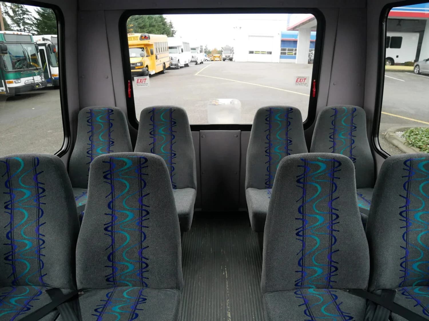 2014 Ford E450 Starcraft Starquest Shuttle Bus - Image 5