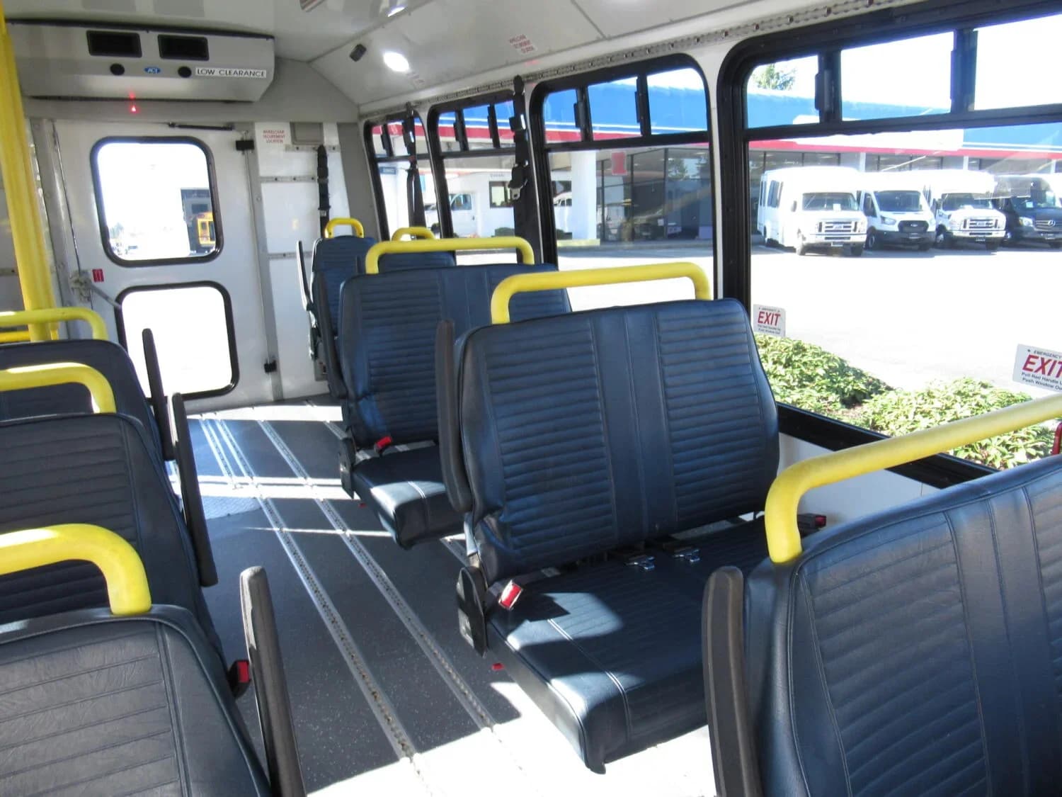 2014 Chevrolet G4500 Goshen ADA Shuttle Bus - Image 12