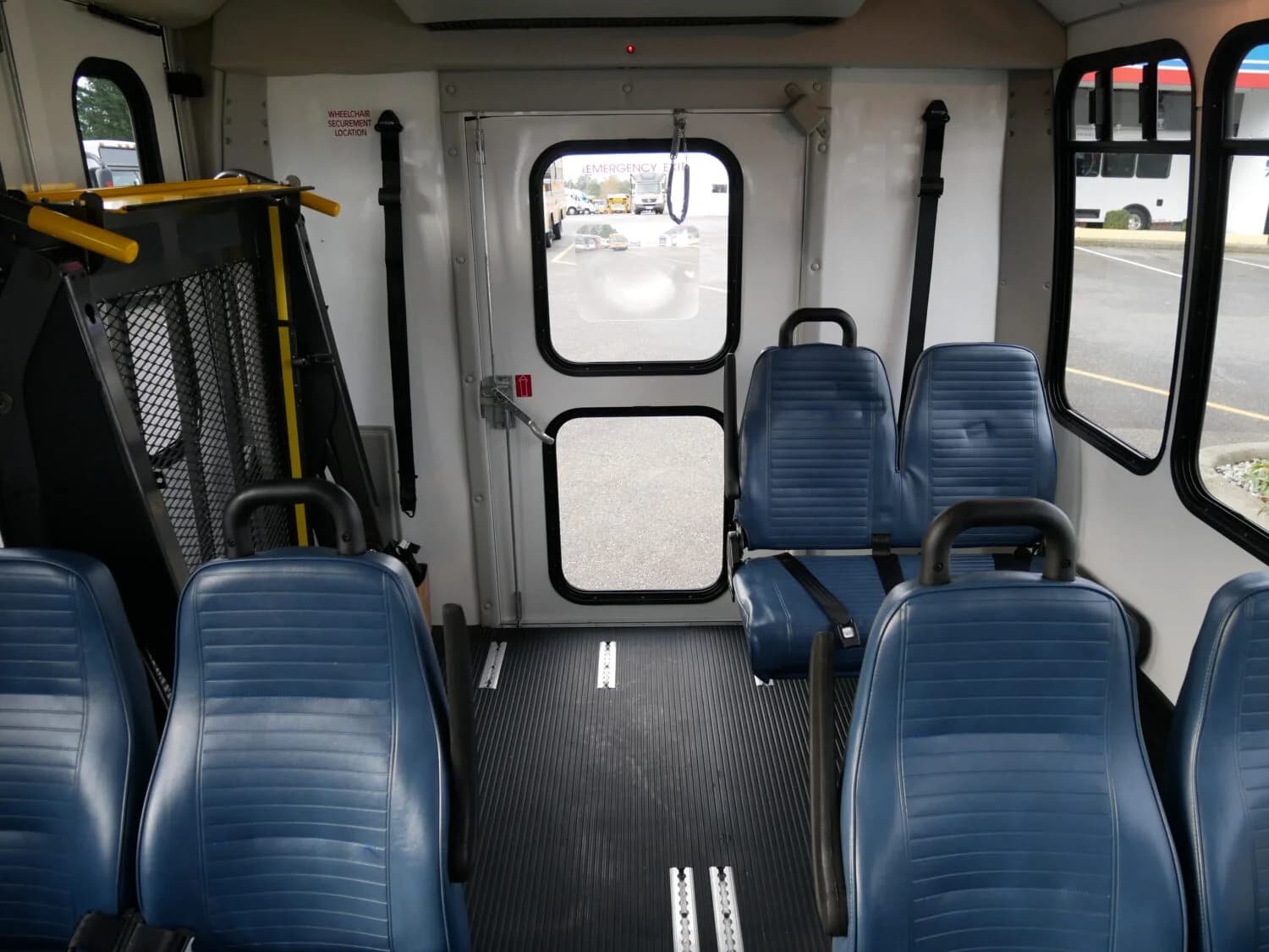 2013 Ford GCII Goshen ADA Shuttle - Image 9
