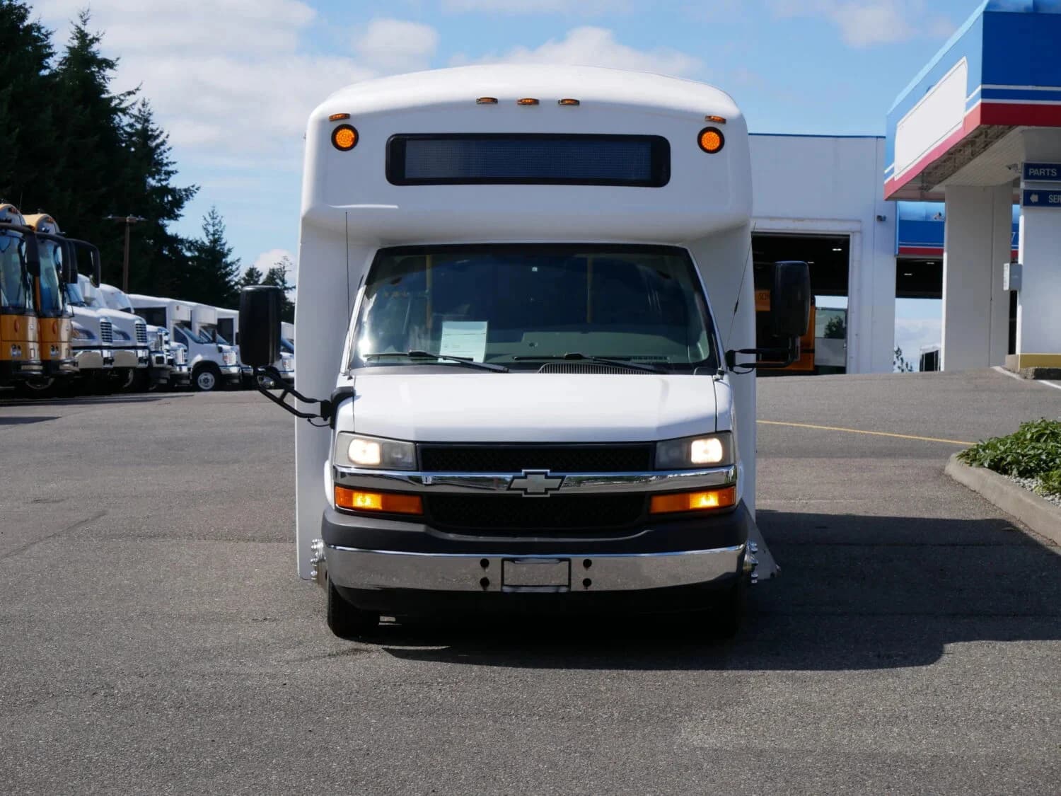 2013 Chevrolet Champion Shuttle Bus ADA - Image 6