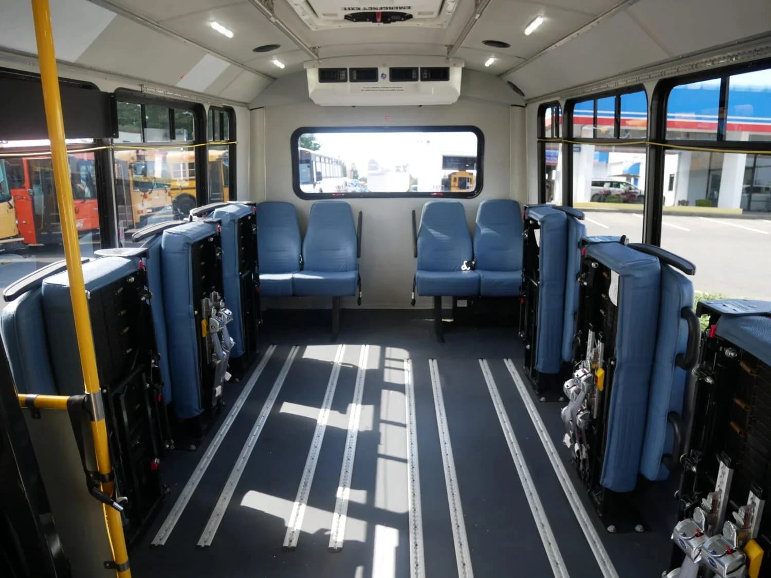 2013 Chevrolet Champion Shuttle Bus ADA - Image 8