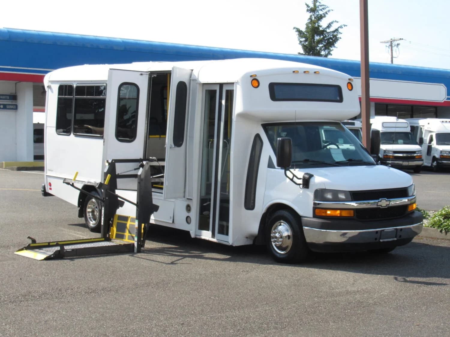 2013 Chevrolet Champion ADA Shuttle Bus - Image 1