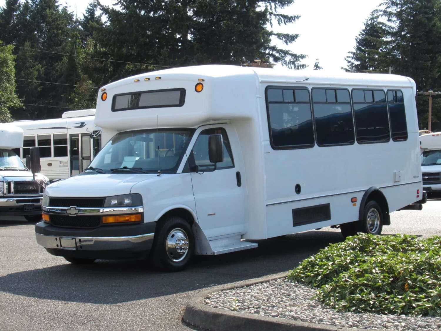 2013 Chevrolet Champion ADA Shuttle Bus - Image 2