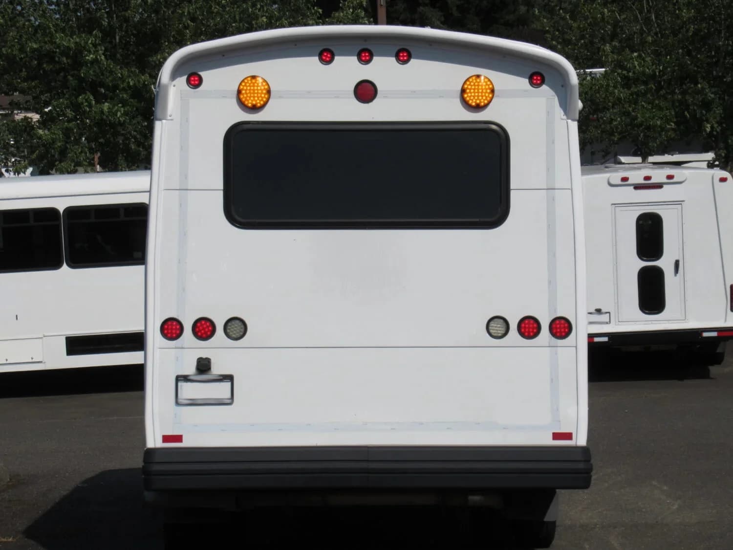 2013 Chevrolet Champion ADA Shuttle Bus - Image 6