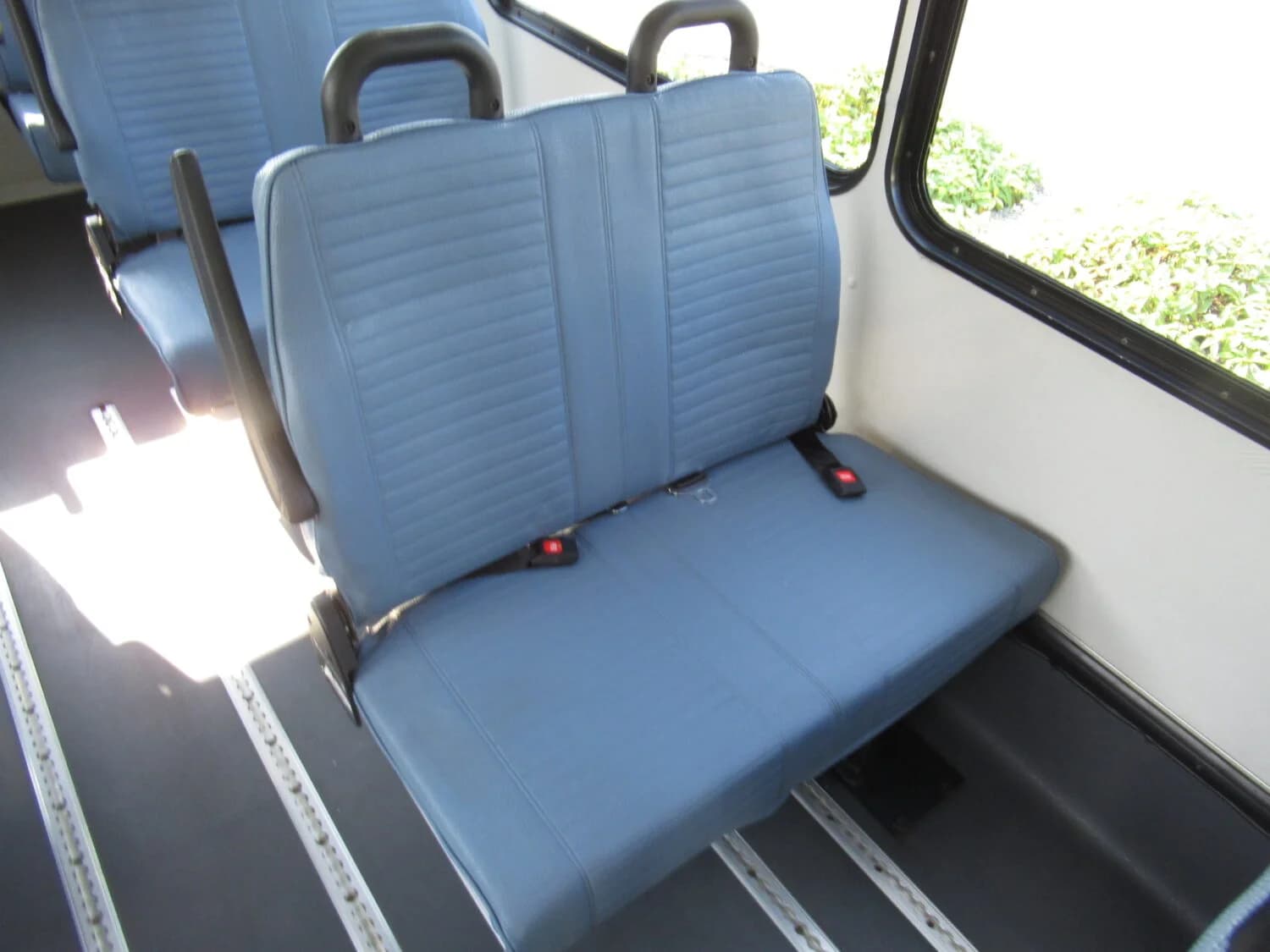 2013 Chevrolet Champion ADA Shuttle Bus - Image 10