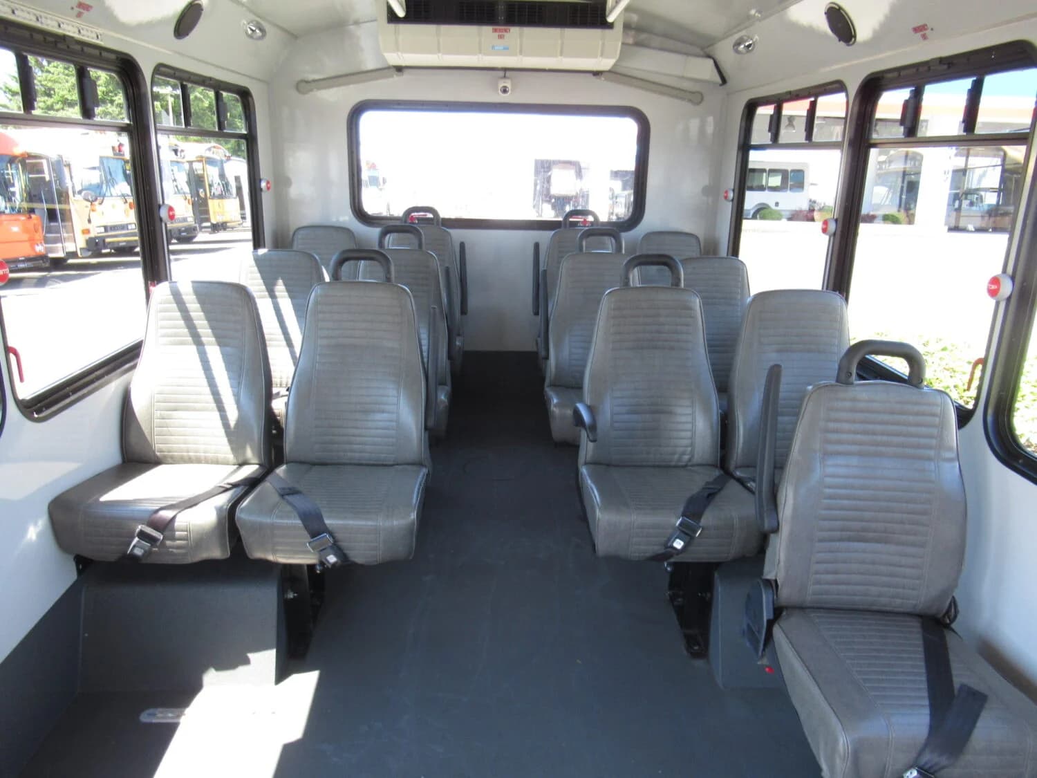 2013 Chevrolet Eldorado ADA Shuttle Bus - Image 8