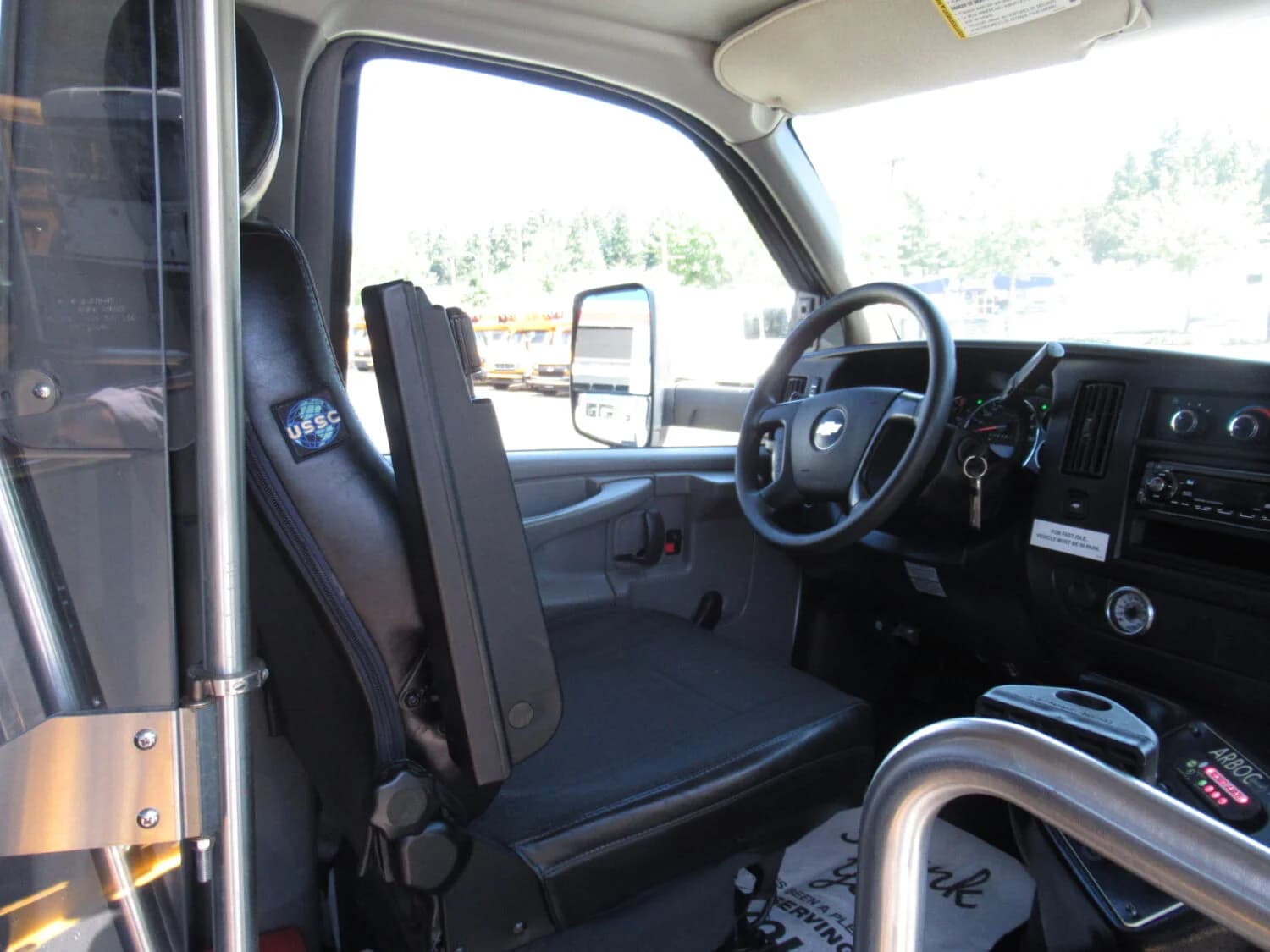 2013 Chevrolet Eldorado ADA Shuttle Bus - Image 11