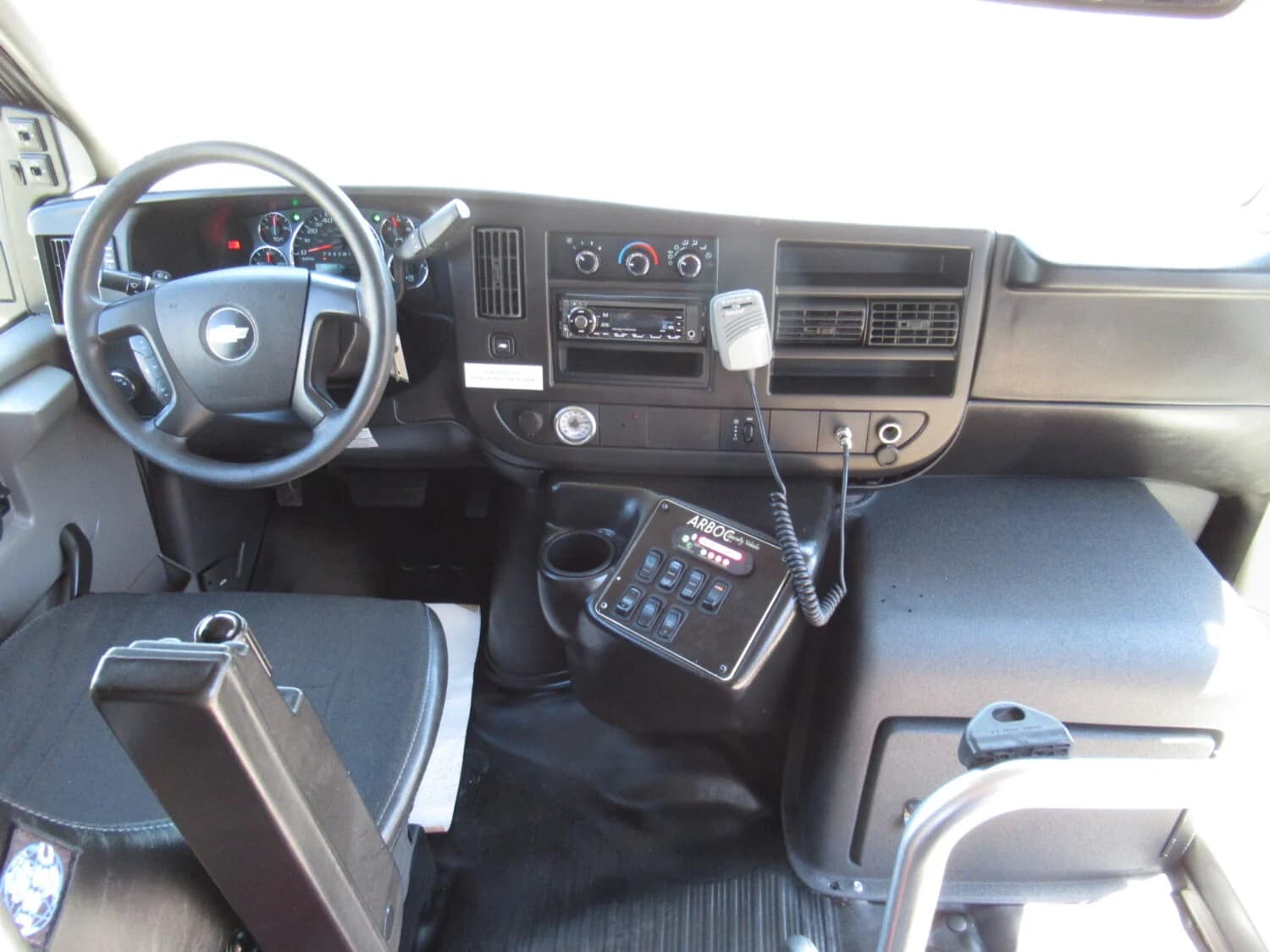 2013 Chevrolet Eldorado ADA Shuttle Bus - Image 7