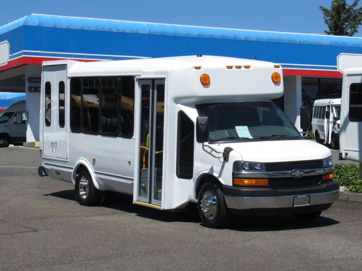 2012 Chevrolet G4500 Eldorado ADA Shuttle Bus - Image 1