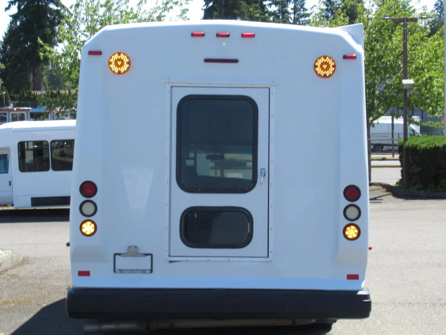 2012 Chevrolet G4500 Eldorado ADA Shuttle Bus - Image 6