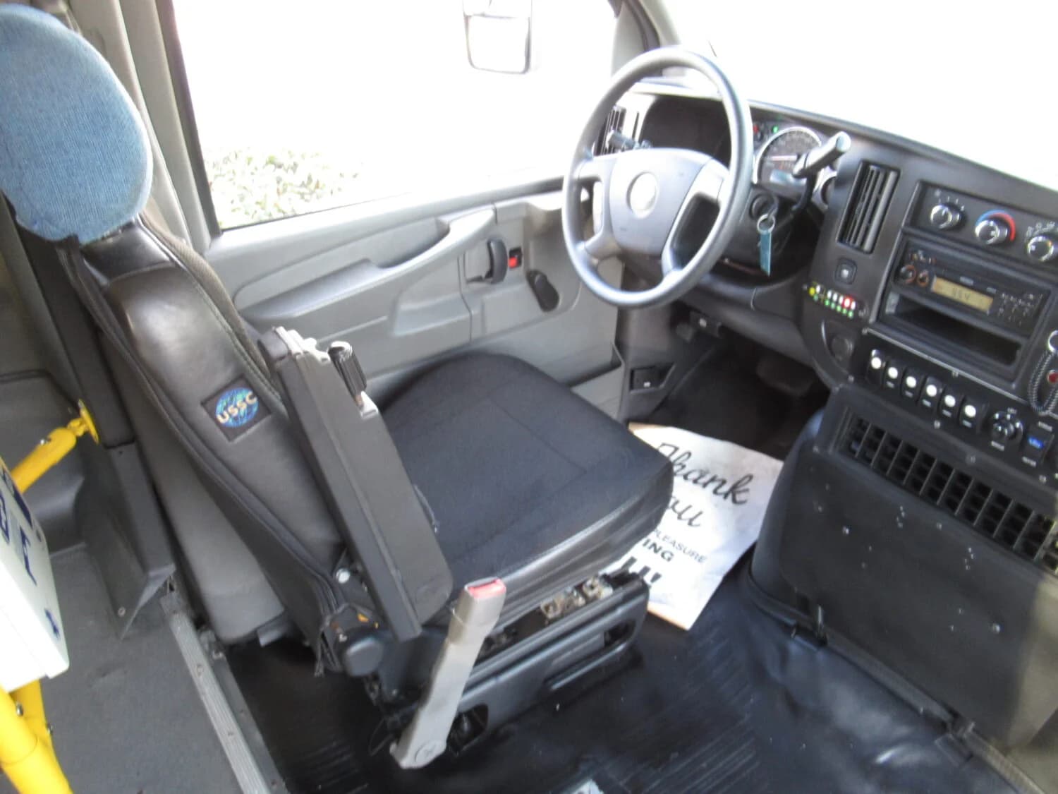 2011 Chevrolet ElDorado Aerotech Shuttle - Image 7