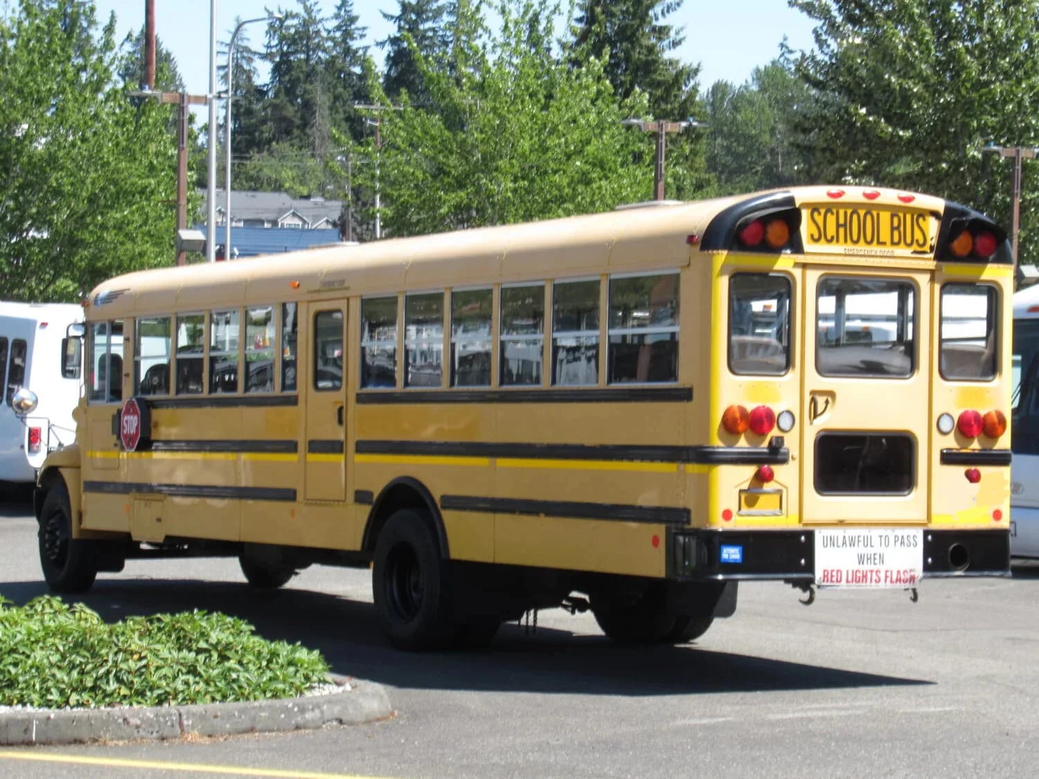 2009 International IC CE 300 School Bus - Image 4