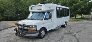 2015 Chevrolet 4500 bus