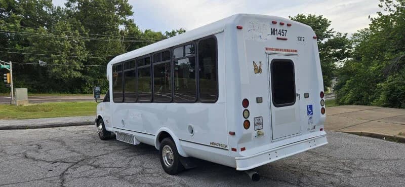 2015 Chevrolet 4500 Eldorado Aerotech Shuttle Bus - Image 6