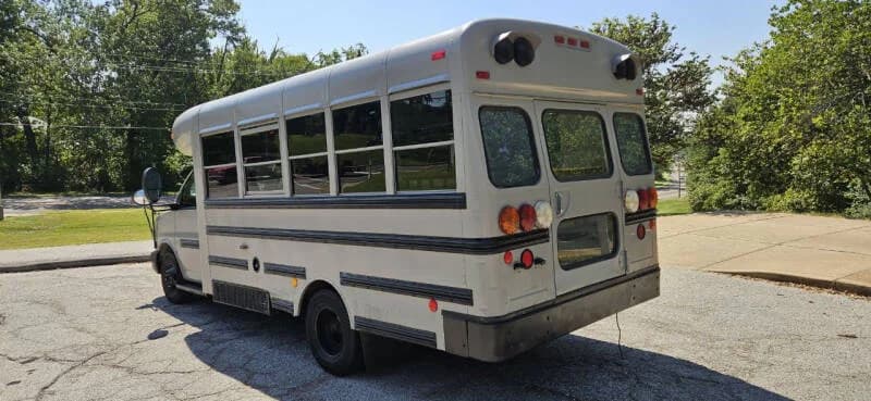 2007 Chevrolet 3500 Express Skoolie - Image 6